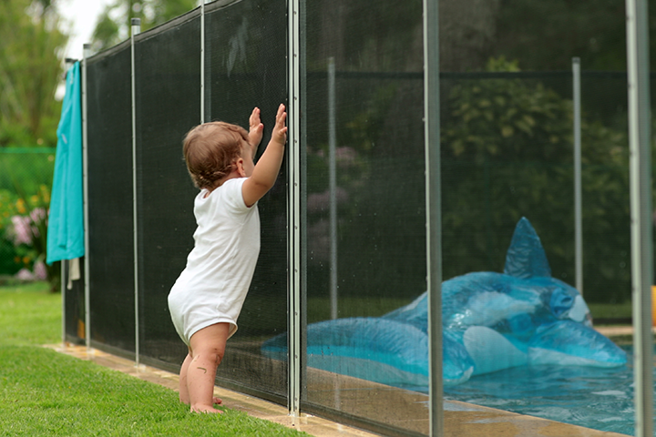 child swimming pool barrier
